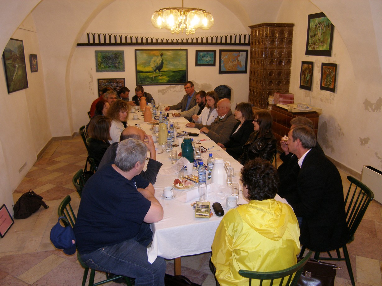 Setkání maj. pam. 2010 (1).jpg